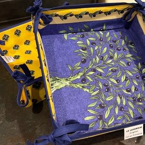 Bread baskets Provence France new set of 2